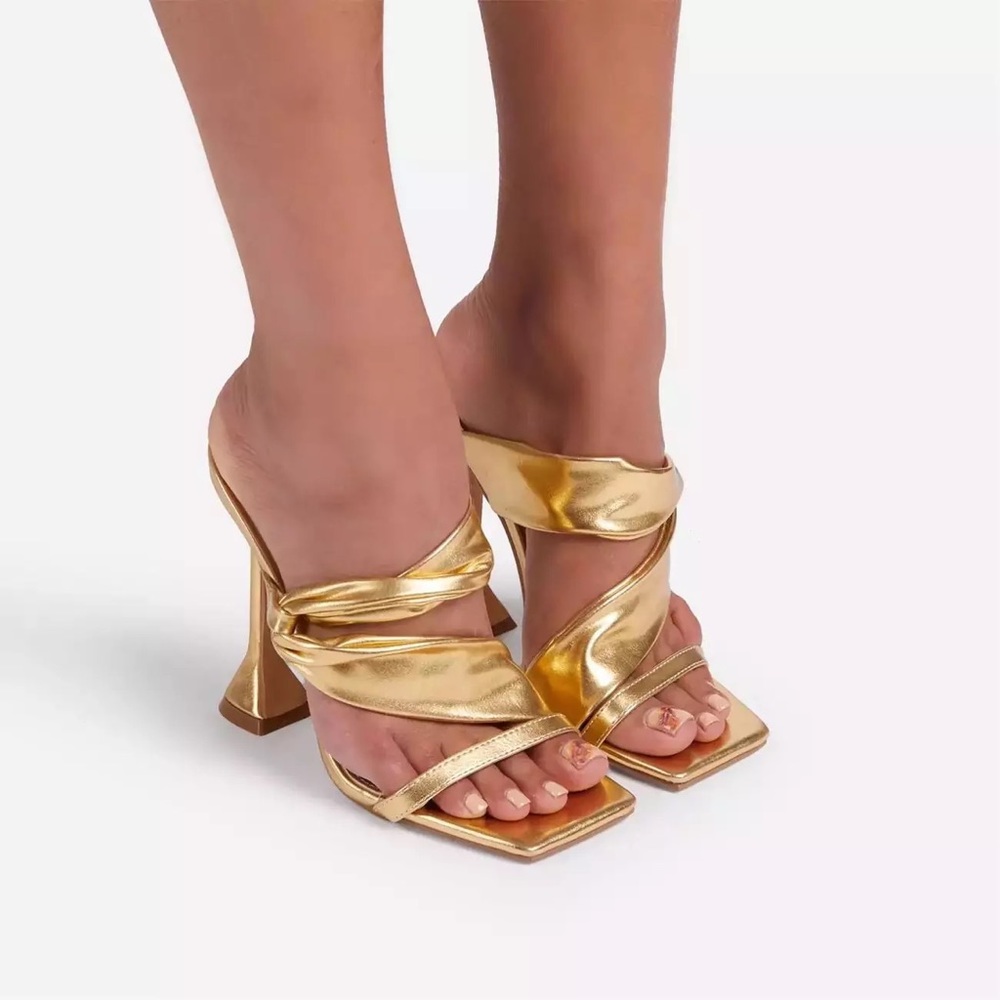 Gold woman heels